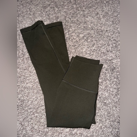 Women’s Lululemon Wunder Under Crop (High-Rise) *Full-On Luxtreme 21" Size 2 - Picture 13 of 15